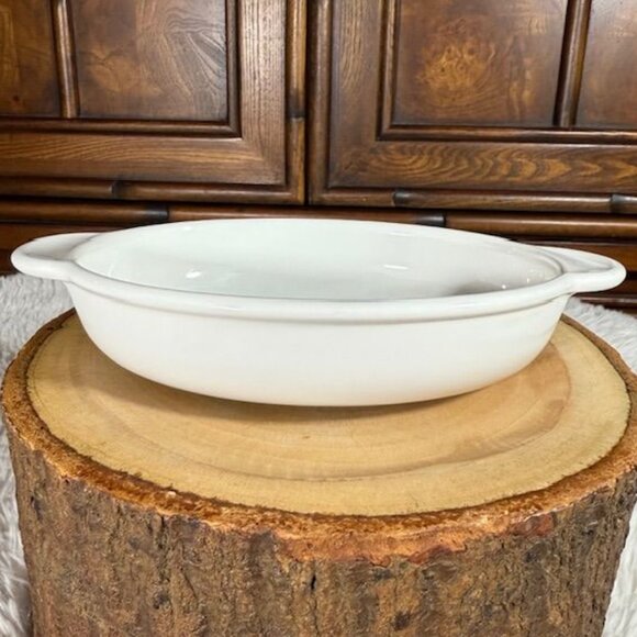 Vintage CorningWare Oval 14oz Handled Baker with Pyrex Handled Glass Lid - Picture 10 of 14